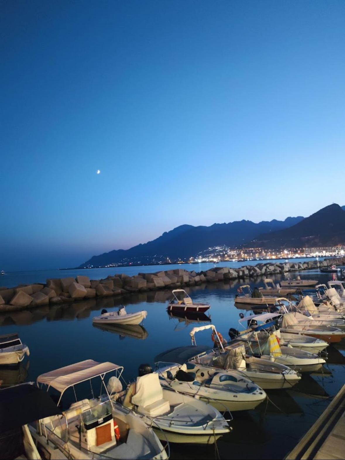 Salerno Mare E Luci Apartamento Exterior foto